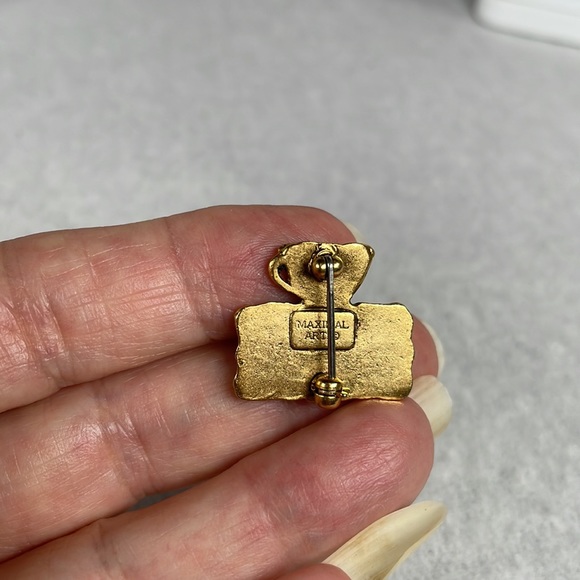 Maximal Art “Grandma” Brooch - Picture 3 of 3